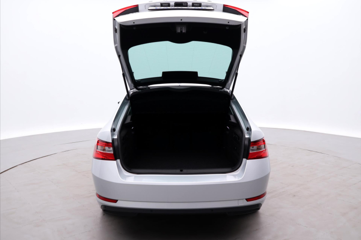 Škoda Superb 1,4 TSI 160kW Style DSG DPH iV
