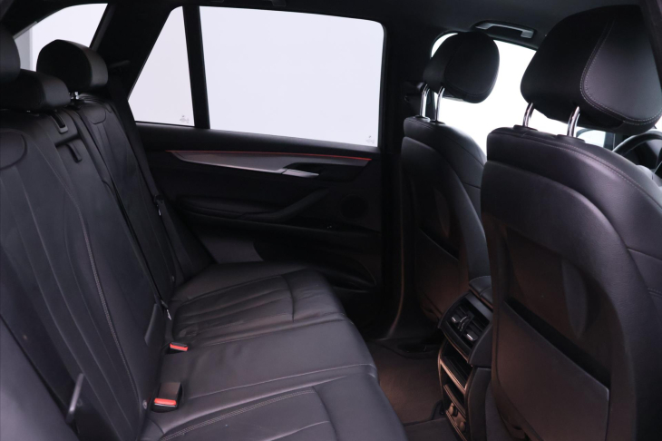 BMW X5 3,0 30d xD M-paket DPH 1.Maj.