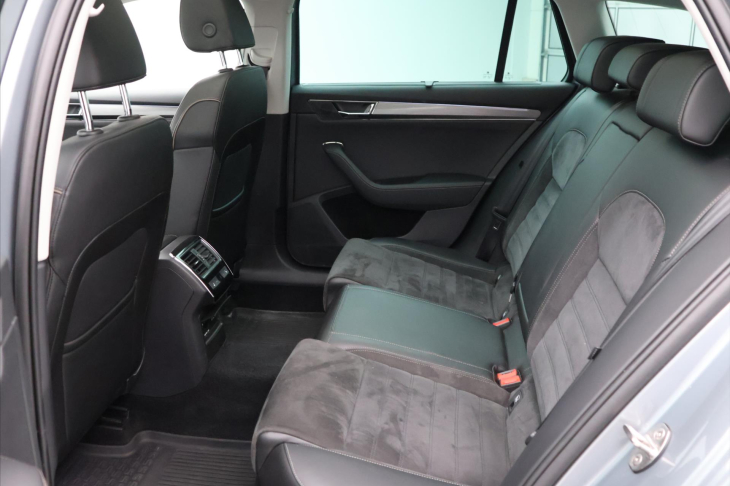 Škoda Superb 2,0 TSI 206kW Scout 4x4 DSG