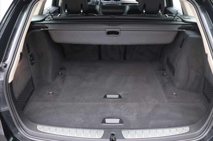BMW Řada 3 2,0 318d xDrive Xenon Navi Kůže