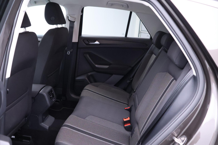Volkswagen T-Roc 1,5 110TSI Serv.kniha tempomat