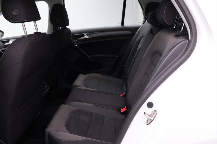 Volkswagen Golf 1,4 TSI 92kW CZ LED