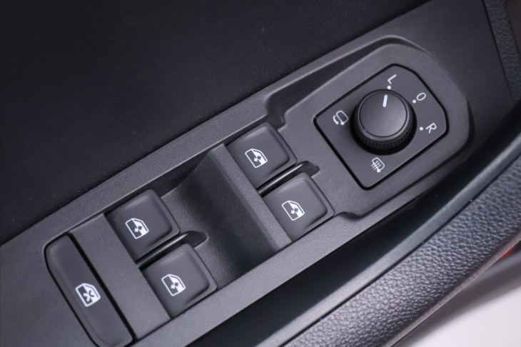 Škoda Karoq 1,5 TSI DSG Sportline 1Maj DPH