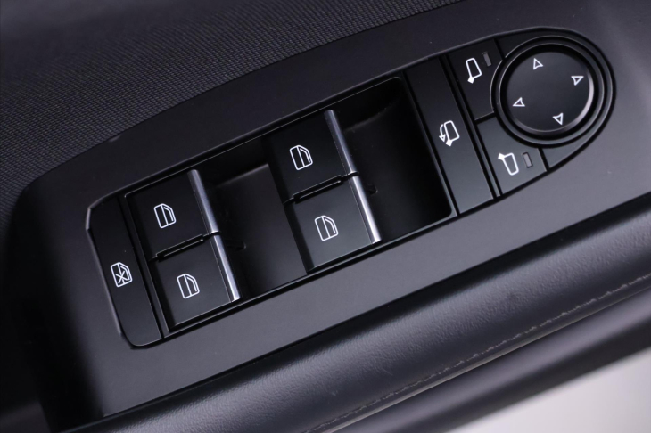 Mazda 3 2,0 e-Skyactiv 137kW CZ