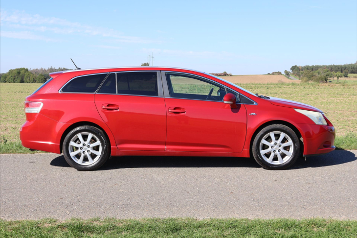 Toyota Avensis 2,2 D-4D 110kW Xenon Kessy