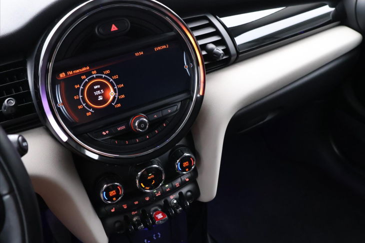 Mini Cooper 1,5 TURBO CZ ORIG ALU AUT KLIMA