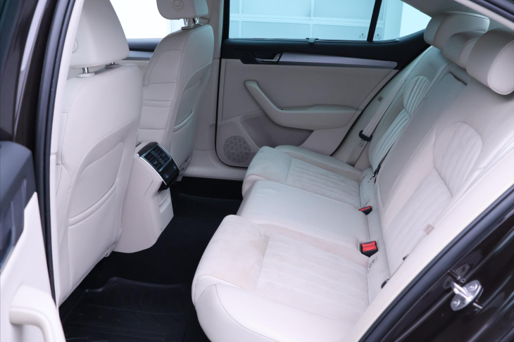 Škoda Superb 2,0 TSI 162kW DSG CZ Style