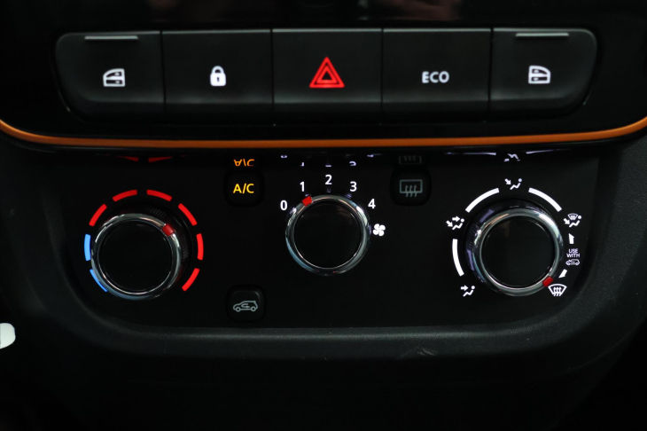 Dacia Spring Comfort Plus 45 Navi