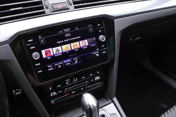 Volkswagen Passat 2,0 TDI 110kW DSG R-line 1.Maj