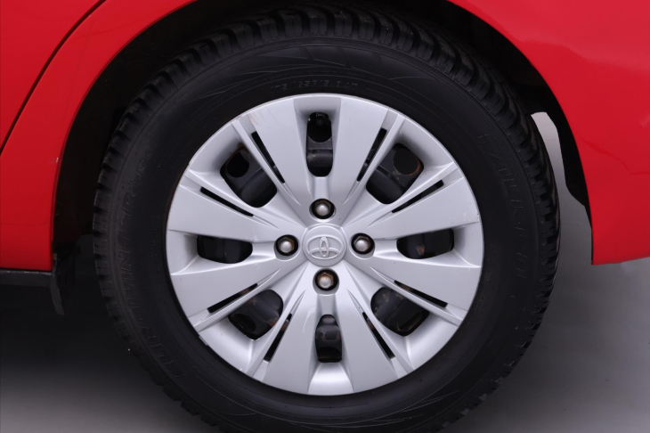 Toyota Yaris 1,0 VVT-i 51kW Entry Serv. kniha