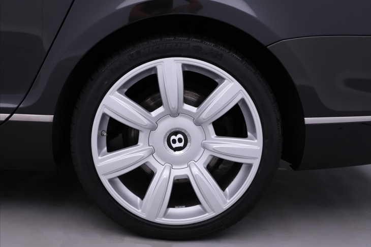 Bentley Continental Flying Spur 6,0 W12 412 kW 4x4 Kůže DPH