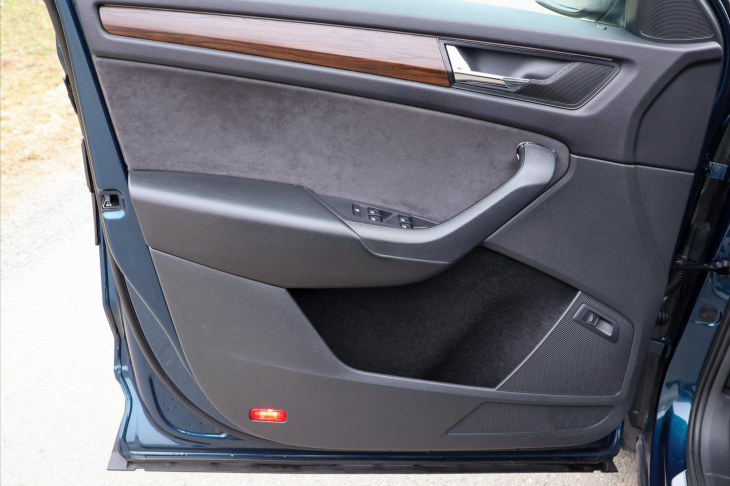 Škoda Kodiaq 2,0 TDI DSG 4x4 7-Míst Scout