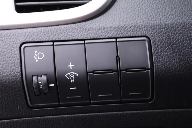 Hyundai i30 1,4 CVVT 73KW ENTRY CZ Serv.k.