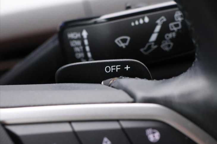 Volkswagen Golf 1,5 TSI EVO 110kW mHEV Life DSG