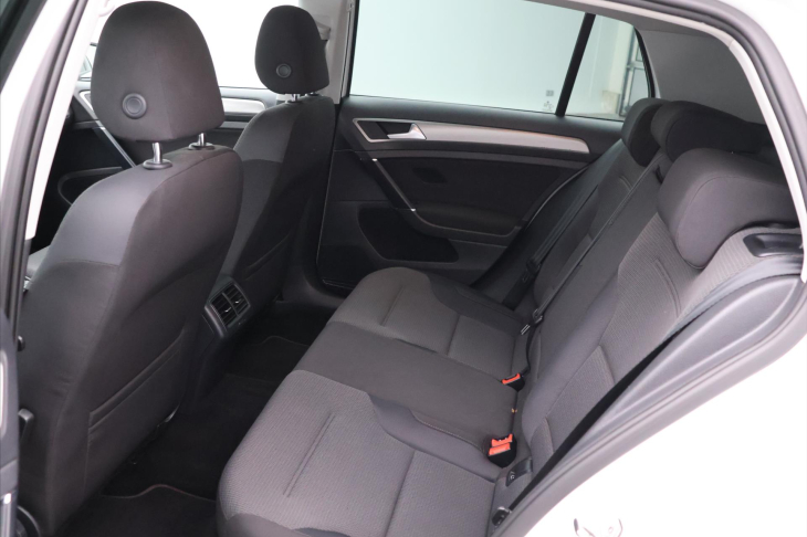 Volkswagen Golf 1,4 TSI 90kW Comfortline CZ