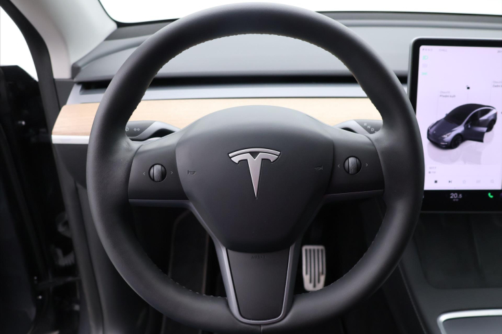 Tesla Model Y Long Range AWD 79kWh DPH