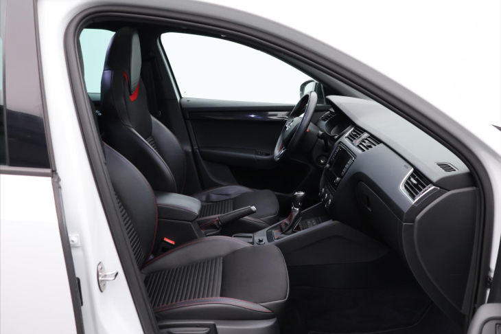 Škoda Octavia 2,0 TSI RS Challenge 1.Maj.