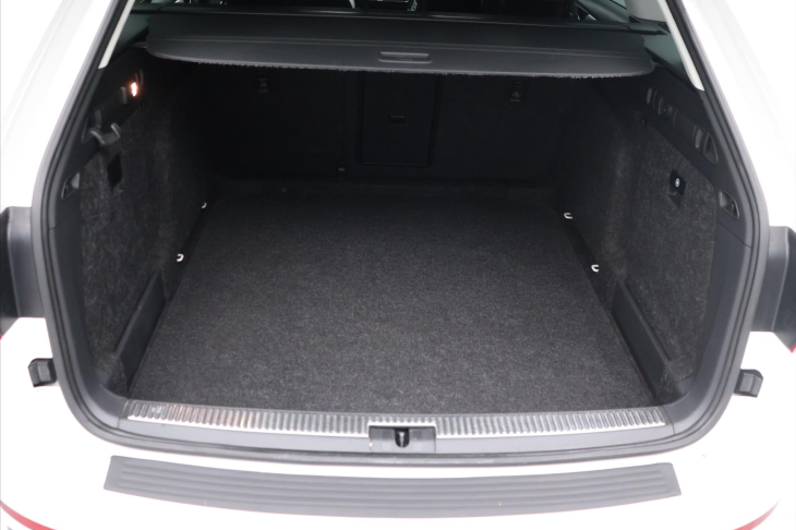 Škoda Superb 2,0 TDI DSG Style+  Navi ACC