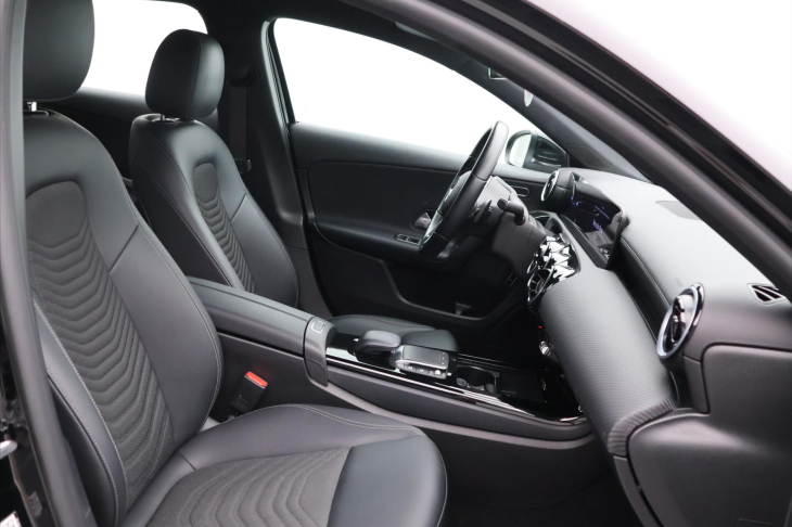 Mercedes-Benz Třídy A 2,0 D 85kW A180 CZ Virtual