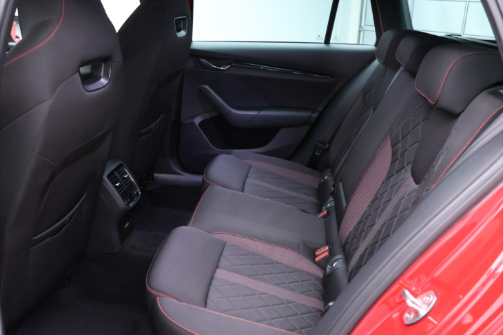 Škoda Octavia 2,0 TSI RS DSG 1.Maj CZ DPH