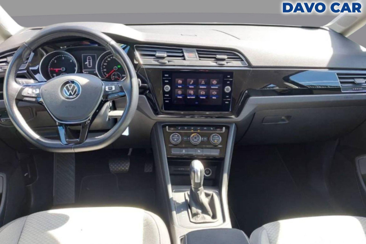 Volkswagen Touran 2.0 TDI 110kW DSG 7-Míst DPH