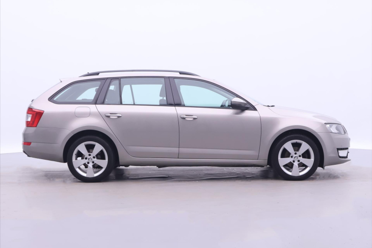 Škoda Octavia 1,6 TDI 85kW Style CZ