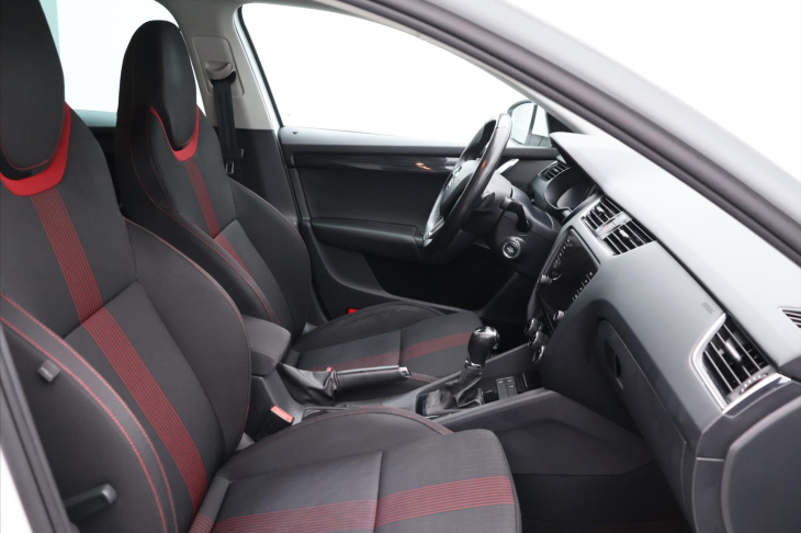 Škoda Octavia 1,4 TSI Style DSG LED CZ