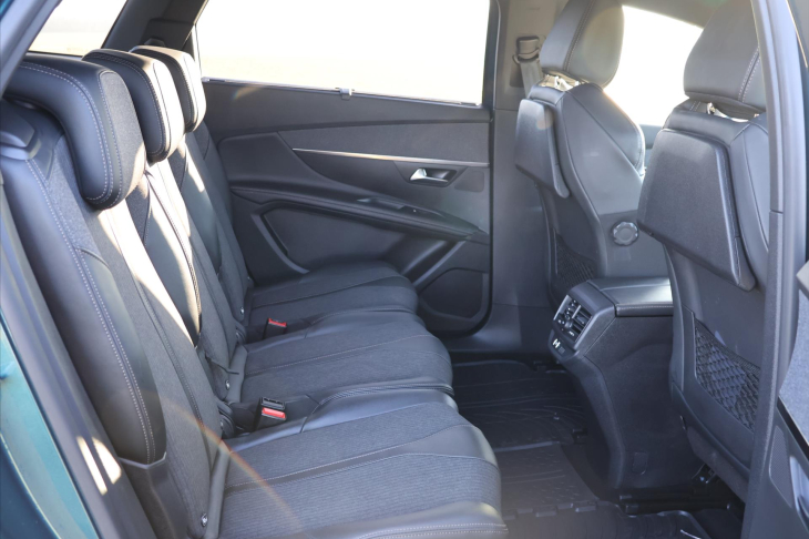 Peugeot 5008 1,6 i 133 kW GT-Line CZ 7-Míst