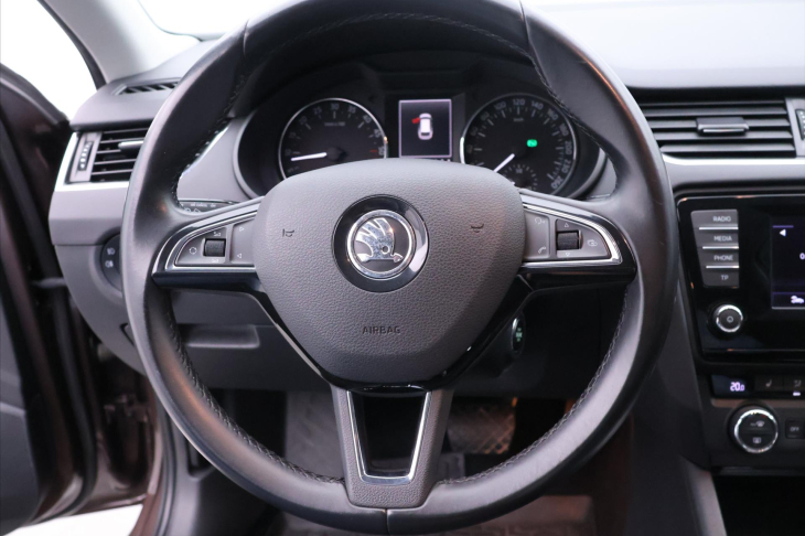 Škoda Octavia 2,0 TDI 110kW DSG Style Xenon