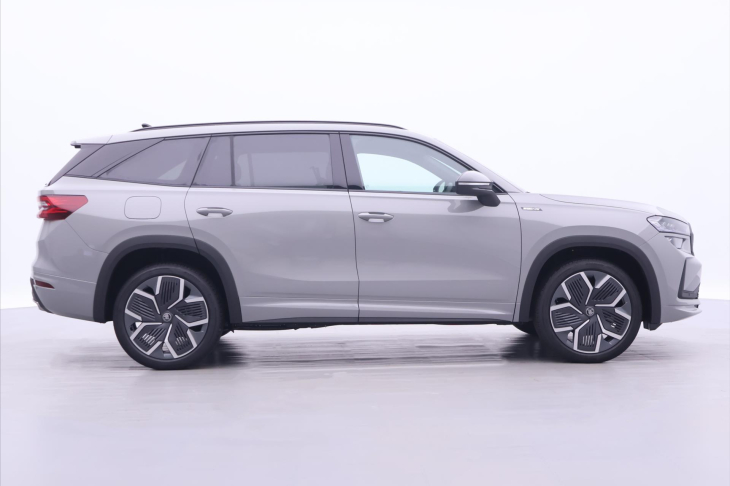 Škoda Kodiaq 2,0 TDI DSG 4x4 Sportline 7-Míst