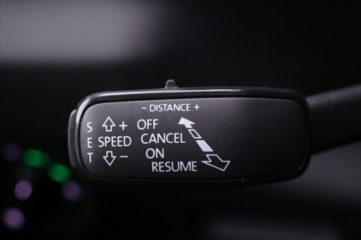 Škoda Karoq 1,6 TDI 85kW DSG Ambition CZ DPH