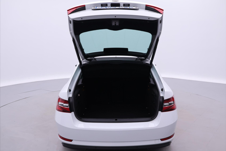 Škoda Superb 2,0 TDI 140kW CZ Style Plus