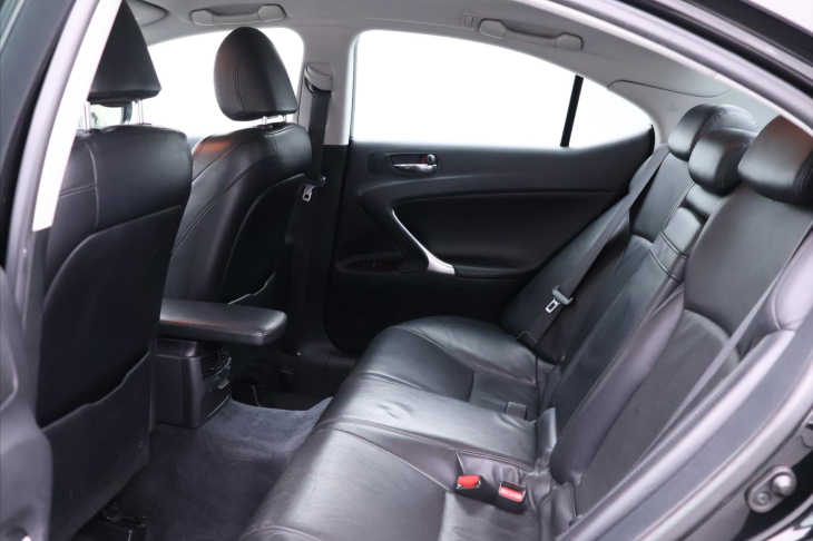 Lexus IS 250 2,5 i 153kW V6 Automat Kůže
