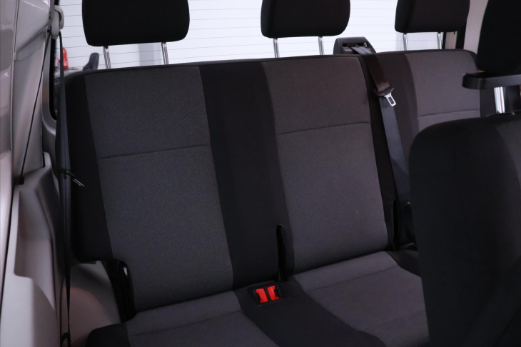 Volkswagen Transporter 2,0 TDI 9-Míst DPH Long 1.Maj.