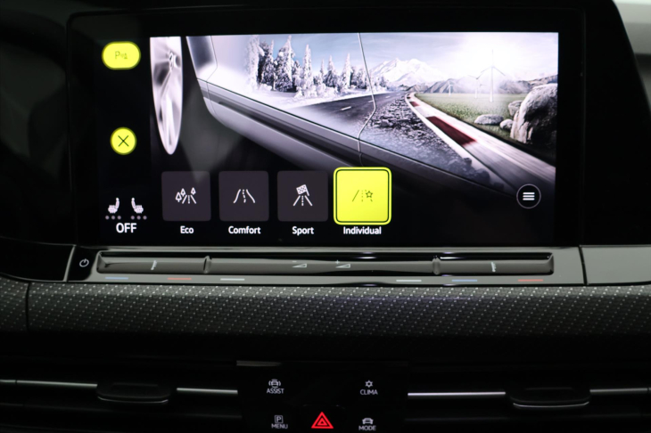 Volkswagen Golf 2,0 TDI DSG R-line Virtual DPH