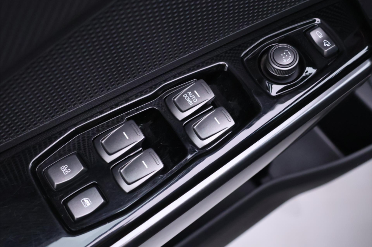 SsangYong Tivoli 1,5 T-GDI 120kW Navi Kůže Tažné