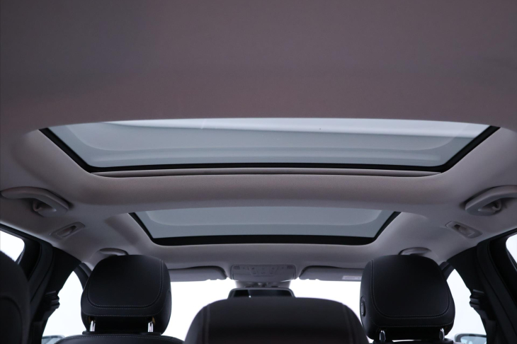 Mercedes-Benz Třídy C 2,0 200 135kW Aut. Avantgarde