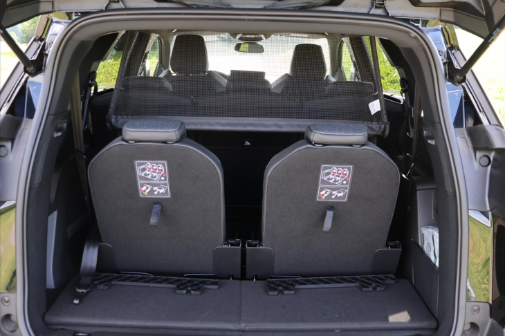 Peugeot 5008 1,2 PT Aut. Allure 7-Míst DPH