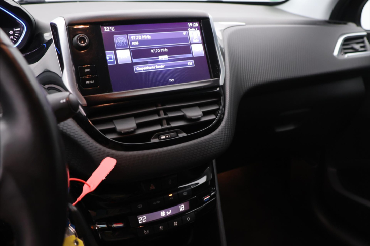 Peugeot 2008 1,2 Puretech 81kW Allure
