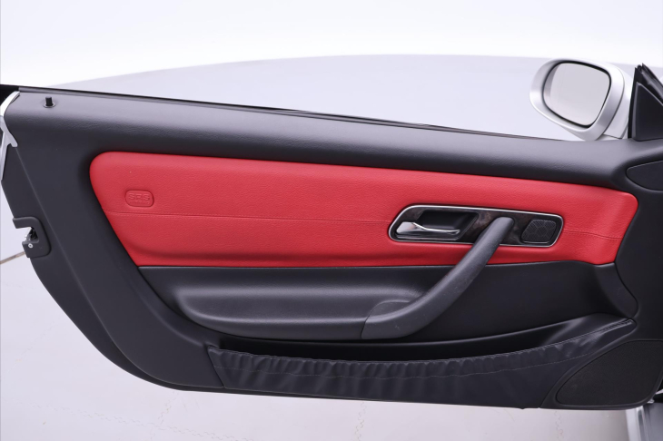 Mercedes-Benz SLK 3,2 32AMG 260kW AT 66tkm DPH