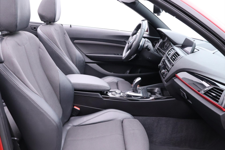 BMW Řada 2 2,0 220i 135kW Aut. Sport Line