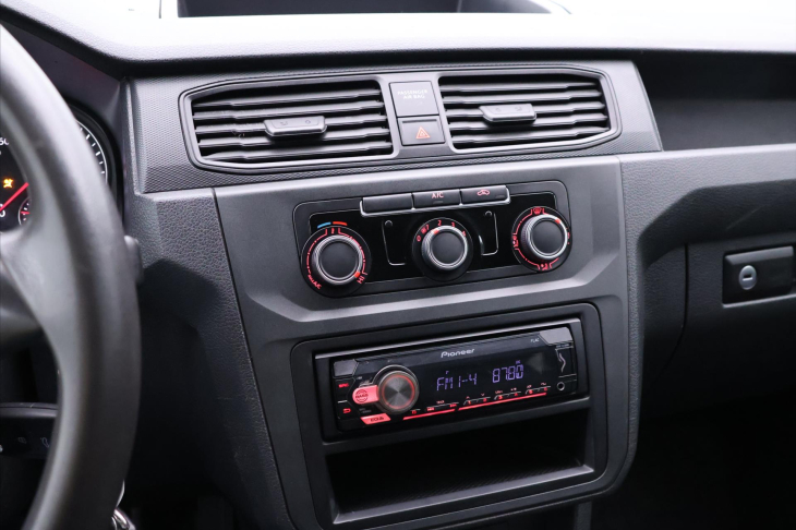 Volkswagen Caddy 2,0 TDI 75kW MAXI DPH CZ