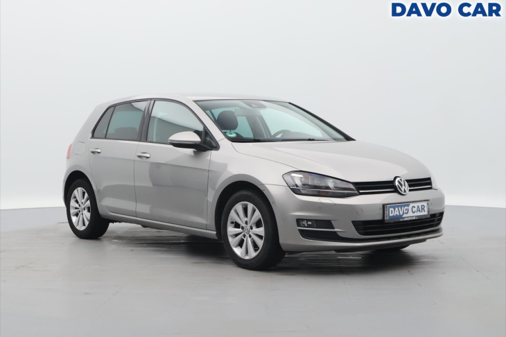 Volkswagen Golf 1,2 TSI Xenon Serv.kniha