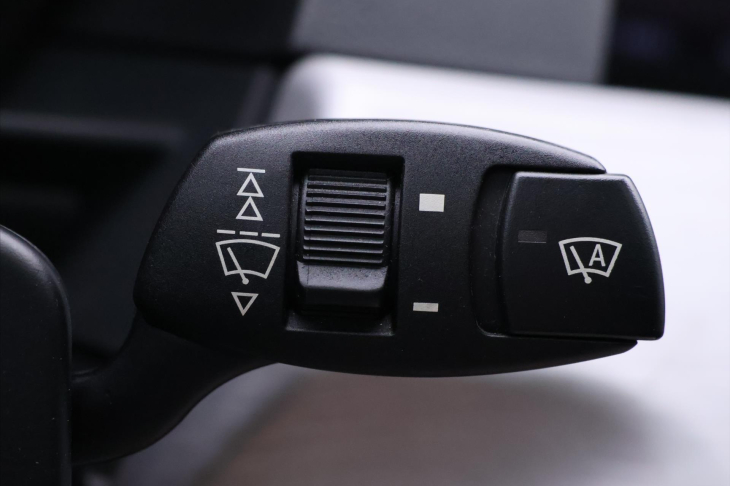 BMW M5 5,0 373kW Kůže Klima. Navigace