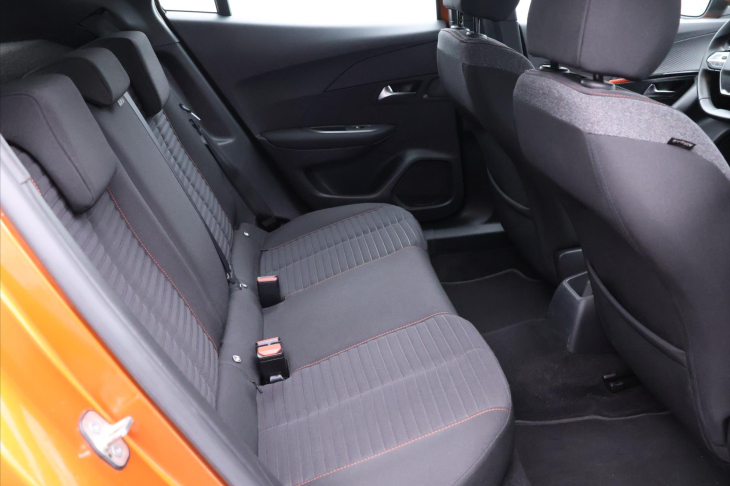 Peugeot 2008 1,2 PT 74kW Active 1.Maj.