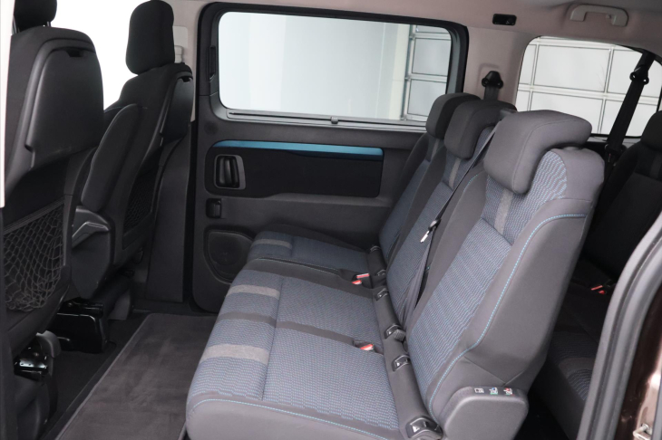 Peugeot Traveller 2,0 BlueHDi 110kW Aut.klima CZ