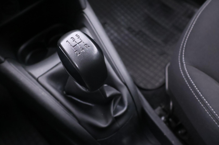 Peugeot 208 1,2 PureTech 60kW CZ Active