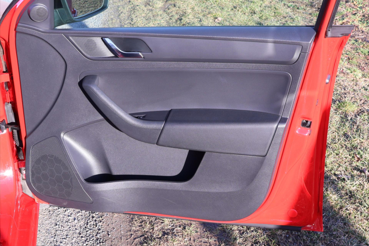 Škoda Rapid 1,2 TSI 77kW Style Plus Xenon