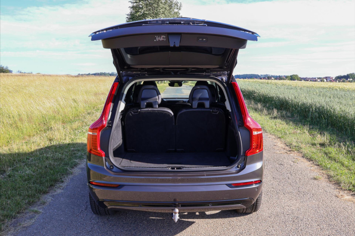 Volvo XC90 2,0 B5 AWD Ultimate Dark 7-Míst
