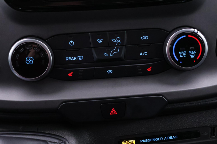 Ford Transit Custom 2,0 TDCI 96kW CZ 5-Míst DPH